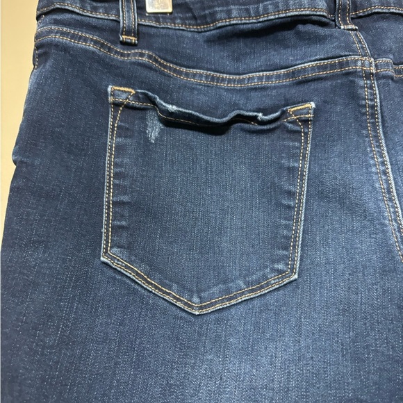 APT. 9 Cotton Spandex Denim Jean Shorts - Picture 4 of 5